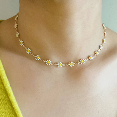 All Around Daisy Necklace - Saltire Games