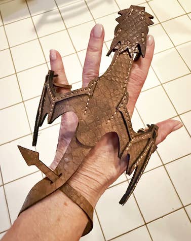 LARP & Cosplay - Accessories Fantasy Gifts Brown Dragon Hand Pet